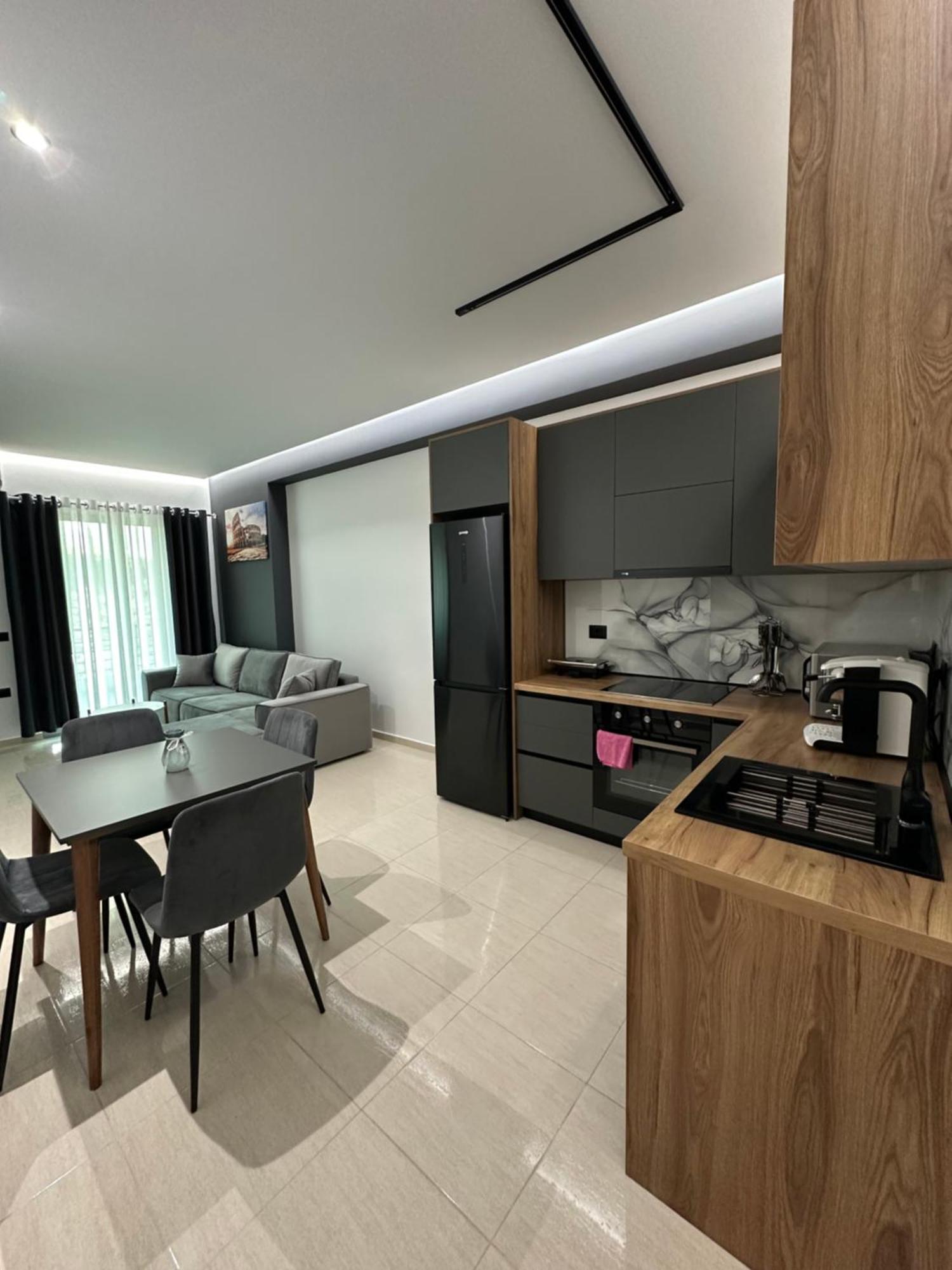 Gael Luxury Apartment Berat Buitenkant foto